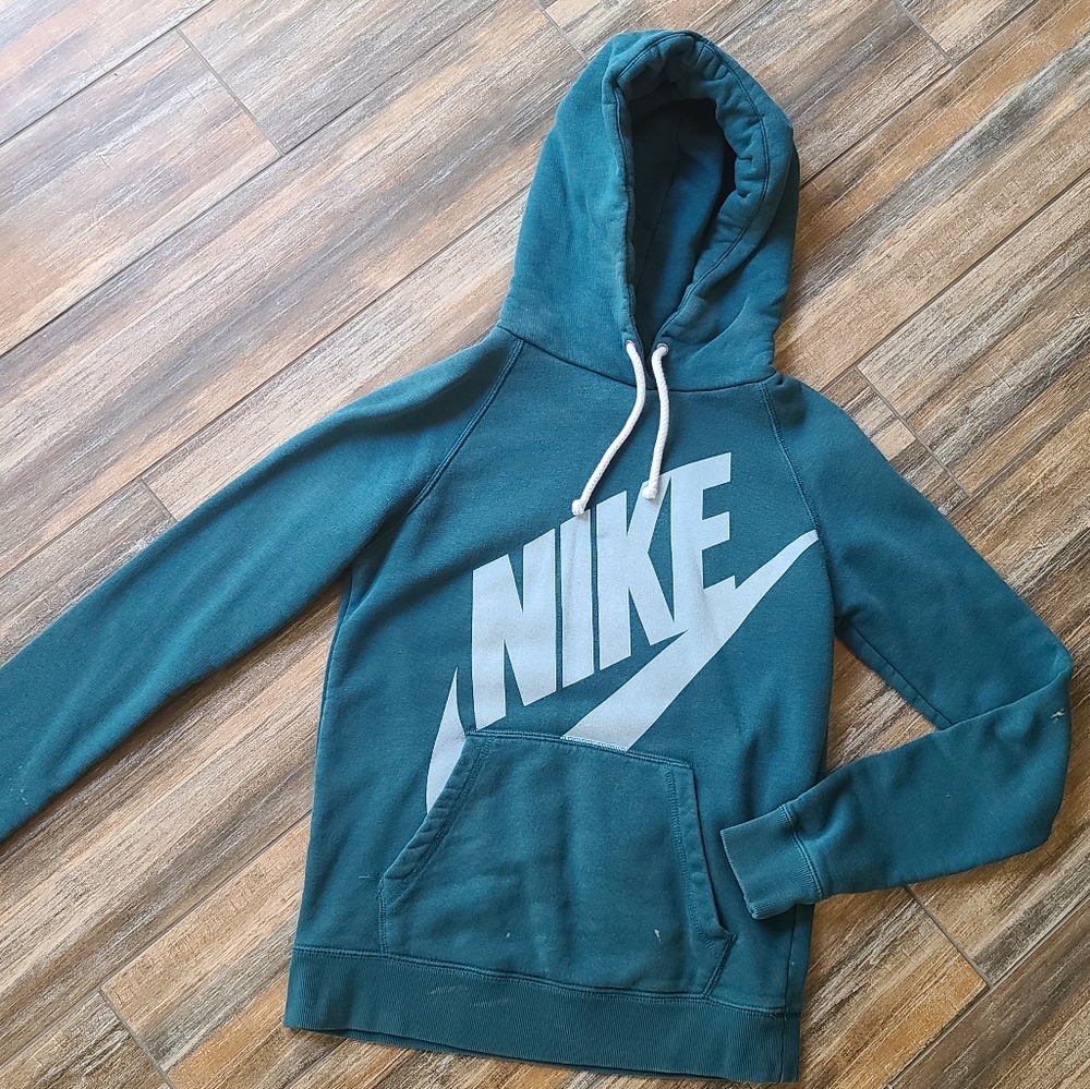 *SOLD*Nike hoodie - Picture 1 of 4